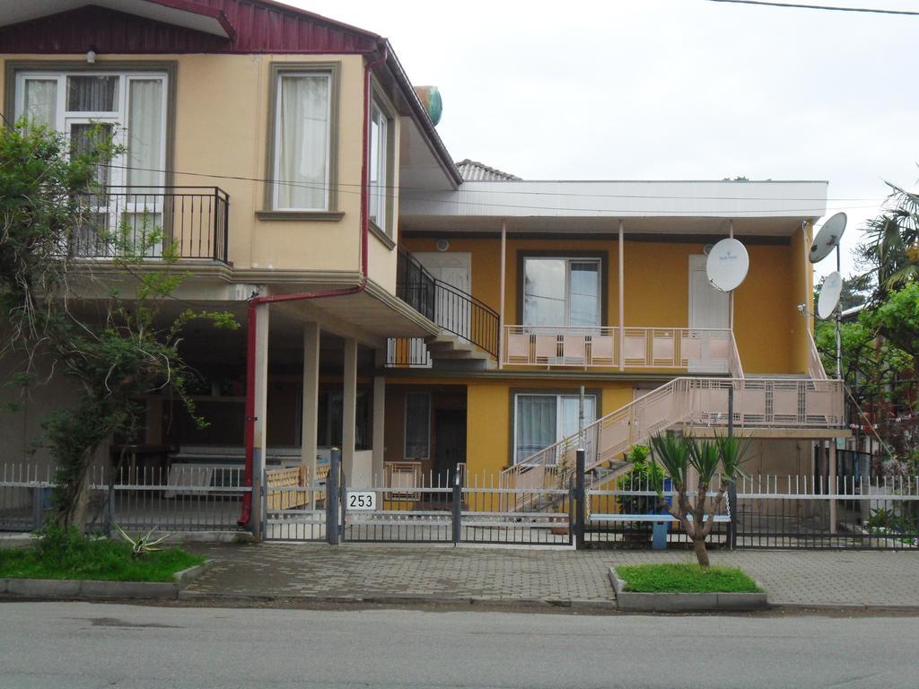 Guest House Nika Kobuleti Exterior foto